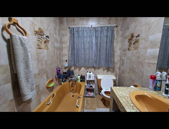 4 BEDROOM HOUSE FOR SALE IN DALVIEW